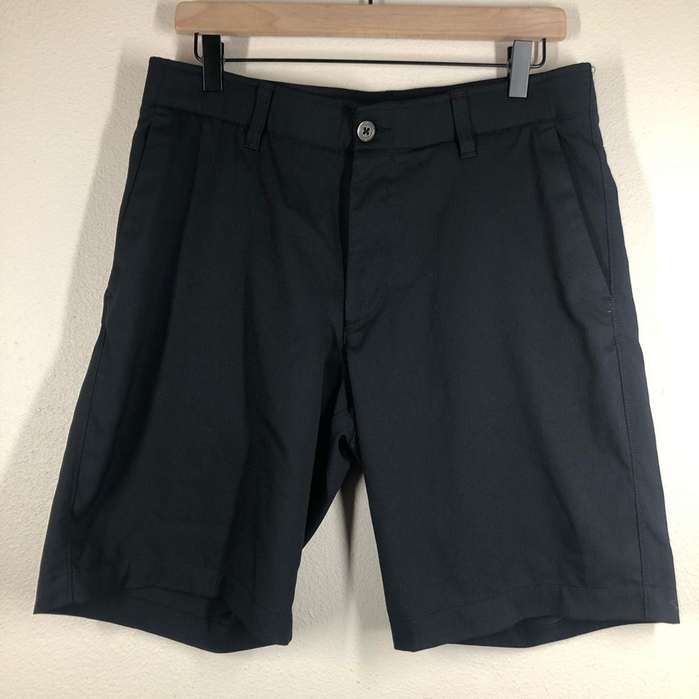 Under Armour Men's Show Down Golf Shorts Black Subtle Pin Stripes Size 34